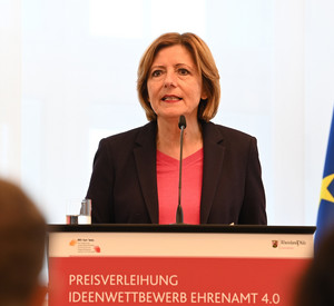 Ministerpräsidentin Malu Dreyer Ideenwettbewerb Ehrenamt 4.0 2024